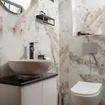 Mavi Yaprak Hotel *