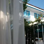 Mavi Yaprak Hotel
